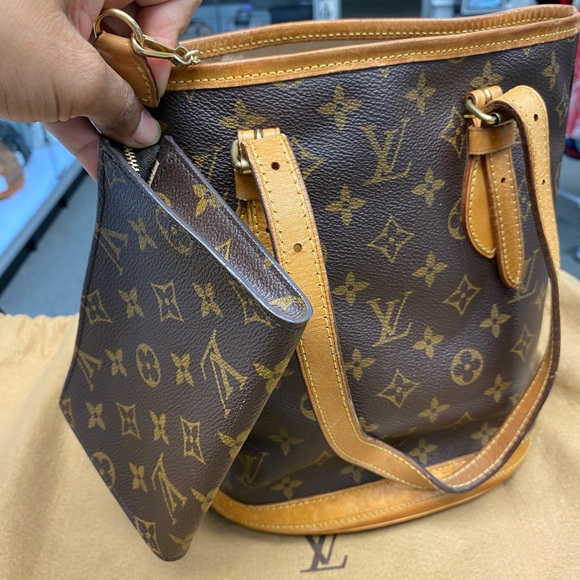 Louis Vuitton monogram bucket bag with pouch - Picture 11 of 12
